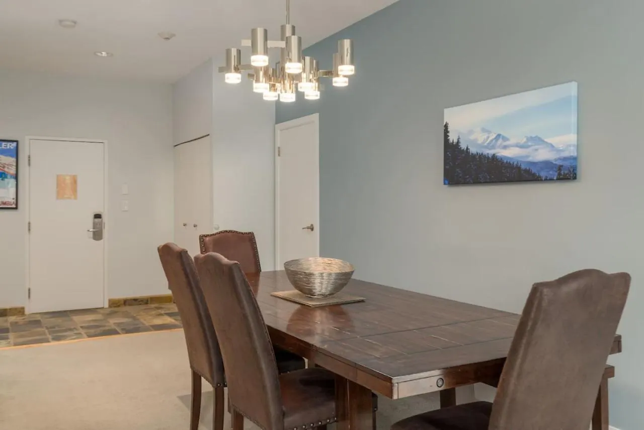 Tantalus Penthouse Mountain And Village Views Whistler Apartamento